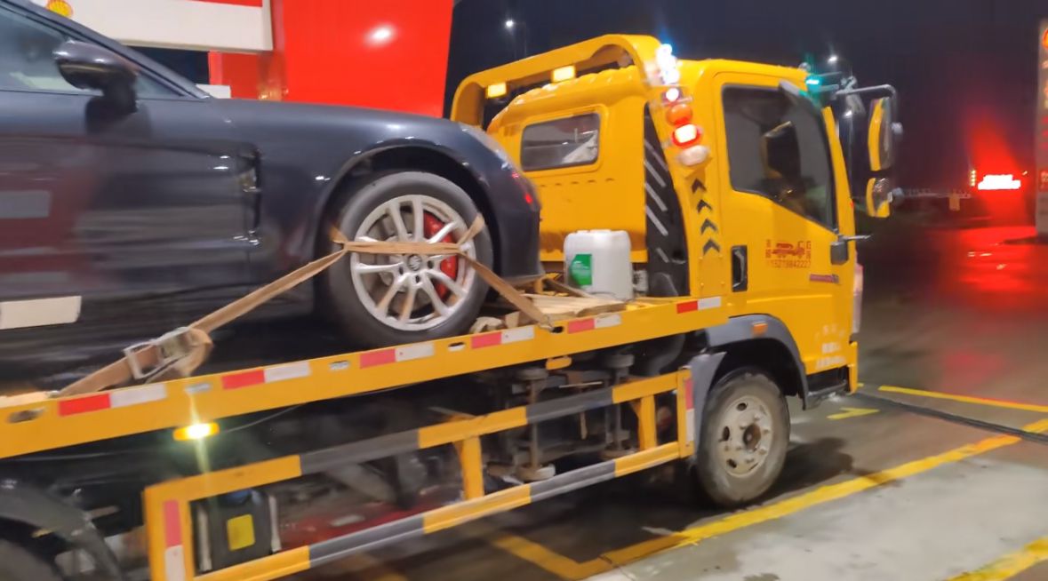 庆阳行车途中遇到突发状况该如何呼叫道路救援？